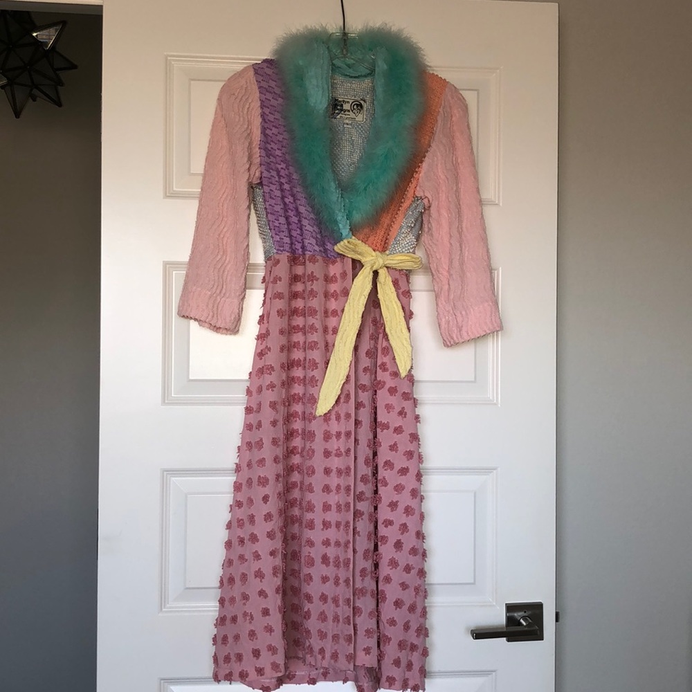 Marilyn Wolf Designs Chenille Girls Robe Sz Large
